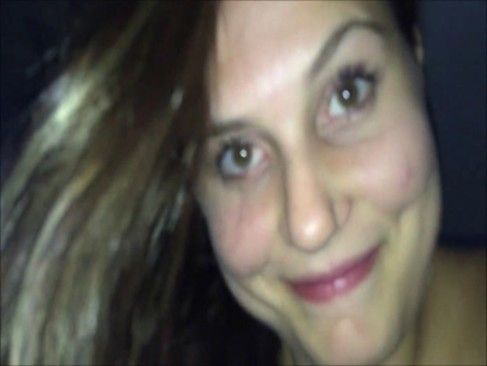 Vídeo esposa linda gosta de chupa homens que conheceu pela net